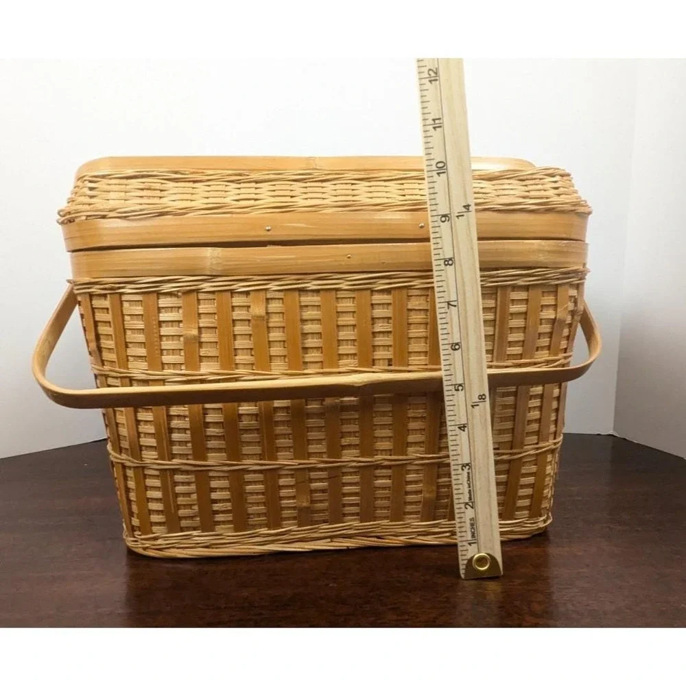 Vintage Woven Wicker Picnic Basket Hinged Lid Folding Handles Storage Tote Brown